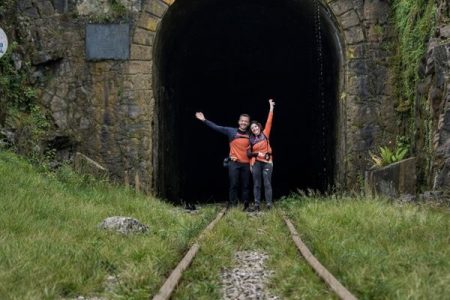 Tour Cisneros Aventura desde Medellín: charcos y túnel ferroviario