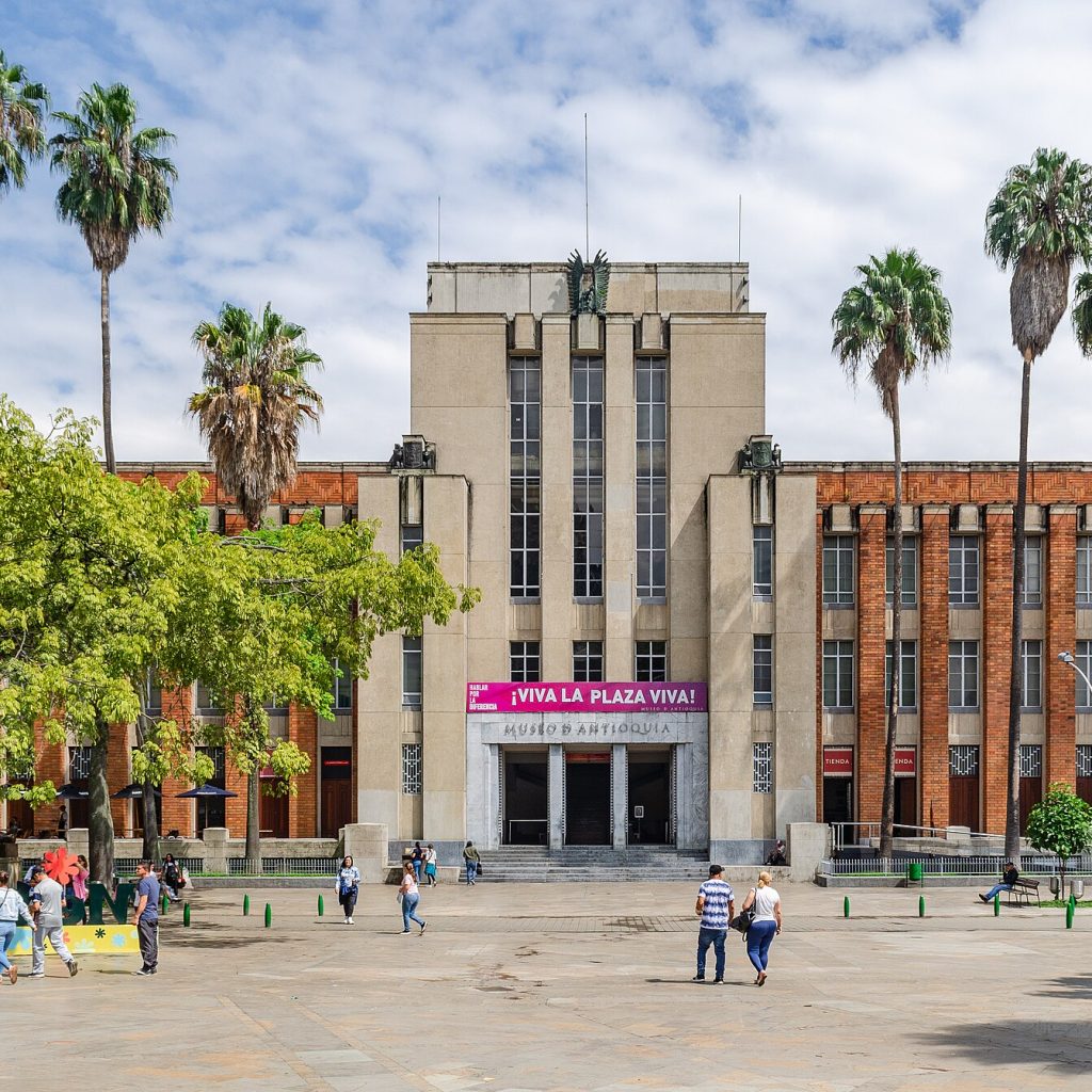 Entrada del Museo de Antioquia en Medellín