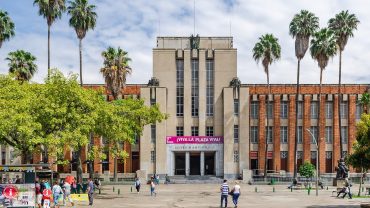 Entrada del Museo de Antioquia en Medellín