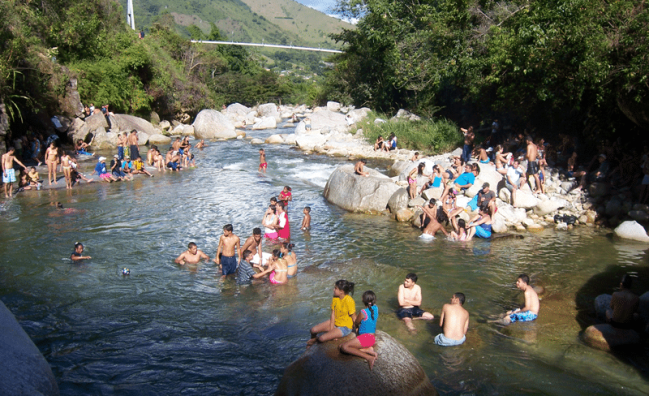 Ruta de los Charcos y Aventura en Cisneros – 2 días 1 noche